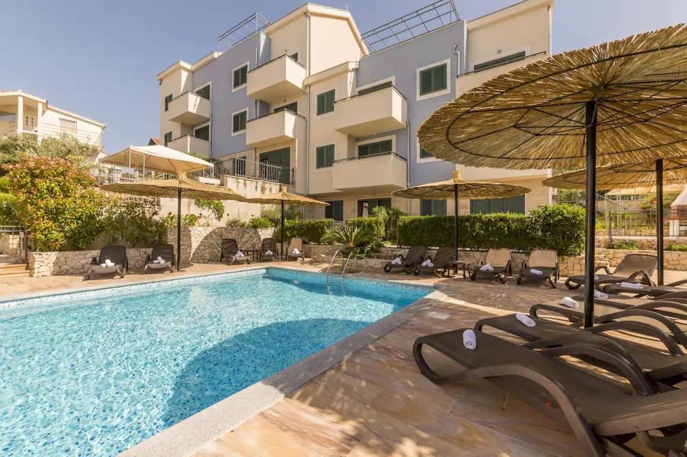 Apartment Relax Villa Salena Slatine Exterior photo